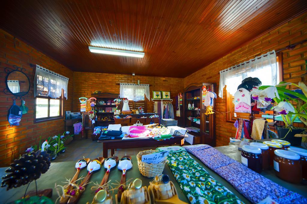 Hotel Pousada Dos Pinhos à Pedra Azul  Extérieur photo