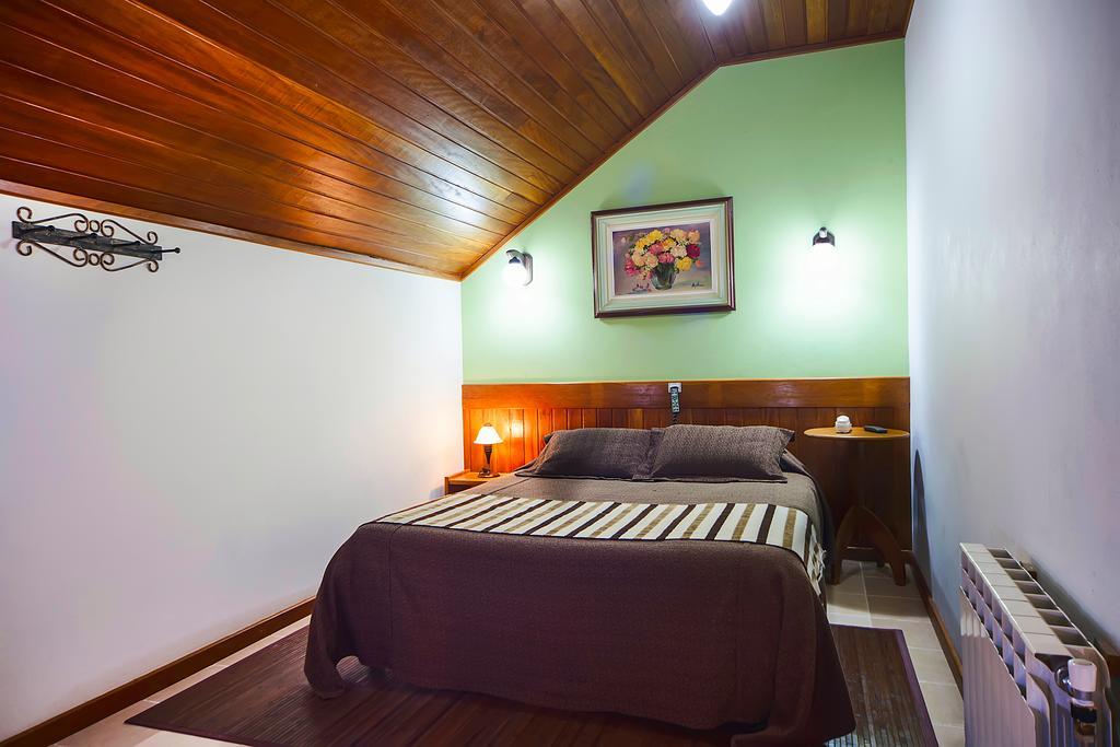Hotel Pousada Dos Pinhos à Pedra Azul  Extérieur photo